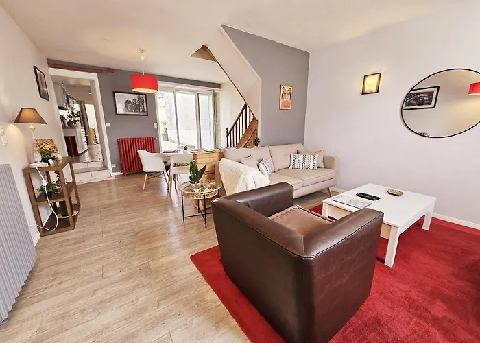 Maison De Ville Confortable Avec Cour Interieure