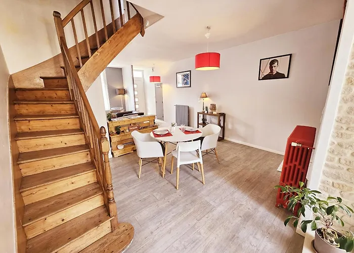 Maison De Ville Confortable Avec Cour Interieure