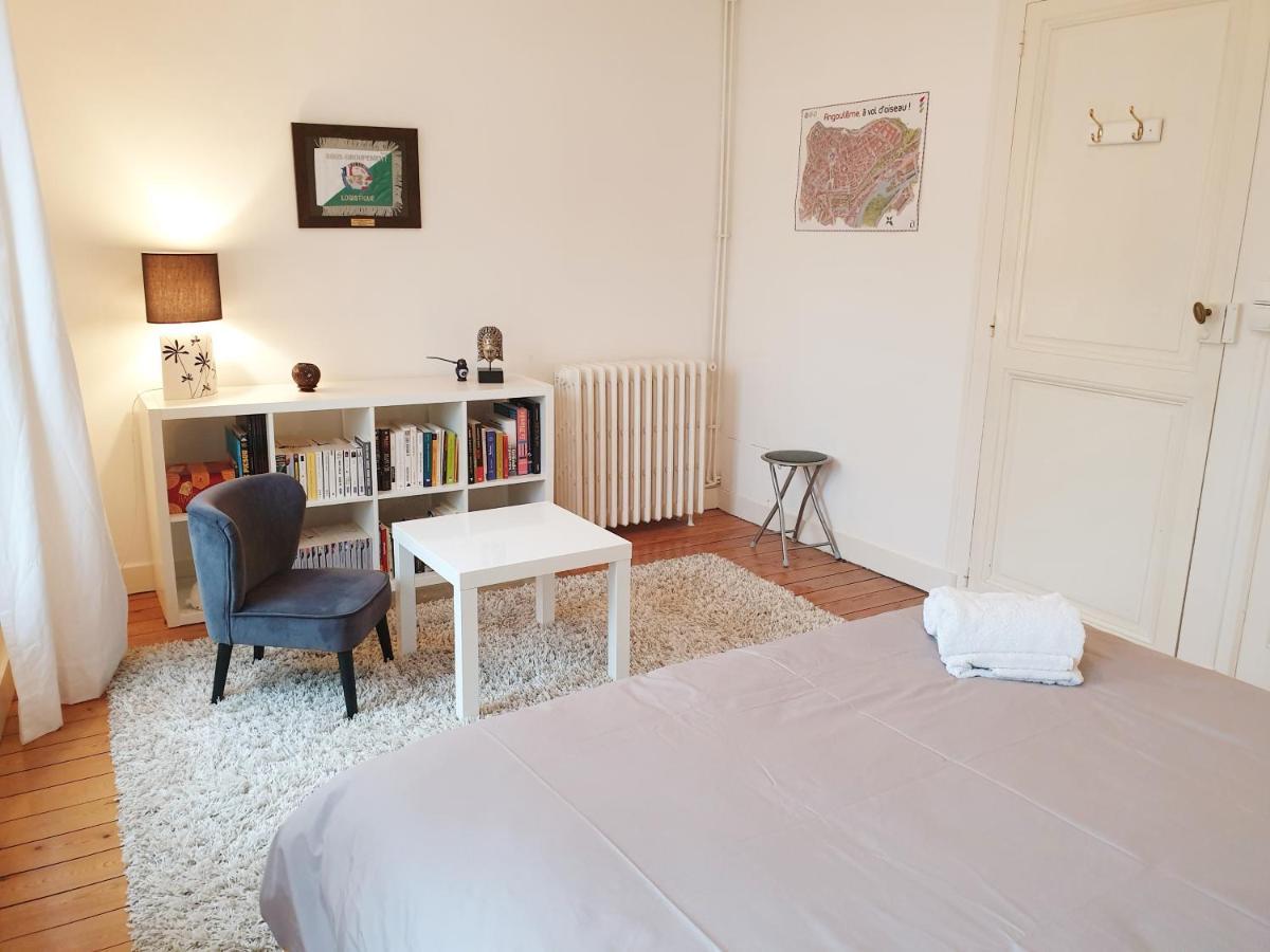 Holiday home Maison De Confortable Avec Cour Interieure Angouleme